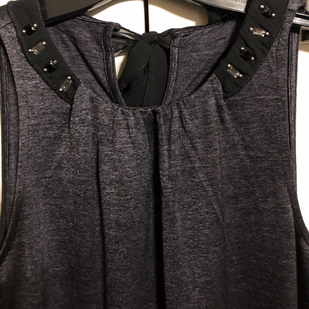 🌹The Limited Embellished Neckline Sleeveless Top